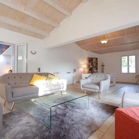ღ Oceane Spacieuse Piscine&jardin * La Couarde-sur-Mer