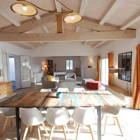 ღ Villa Océane Spacieuse Piscine&Jardin Prázdninový dům La Couarde-sur-Mer